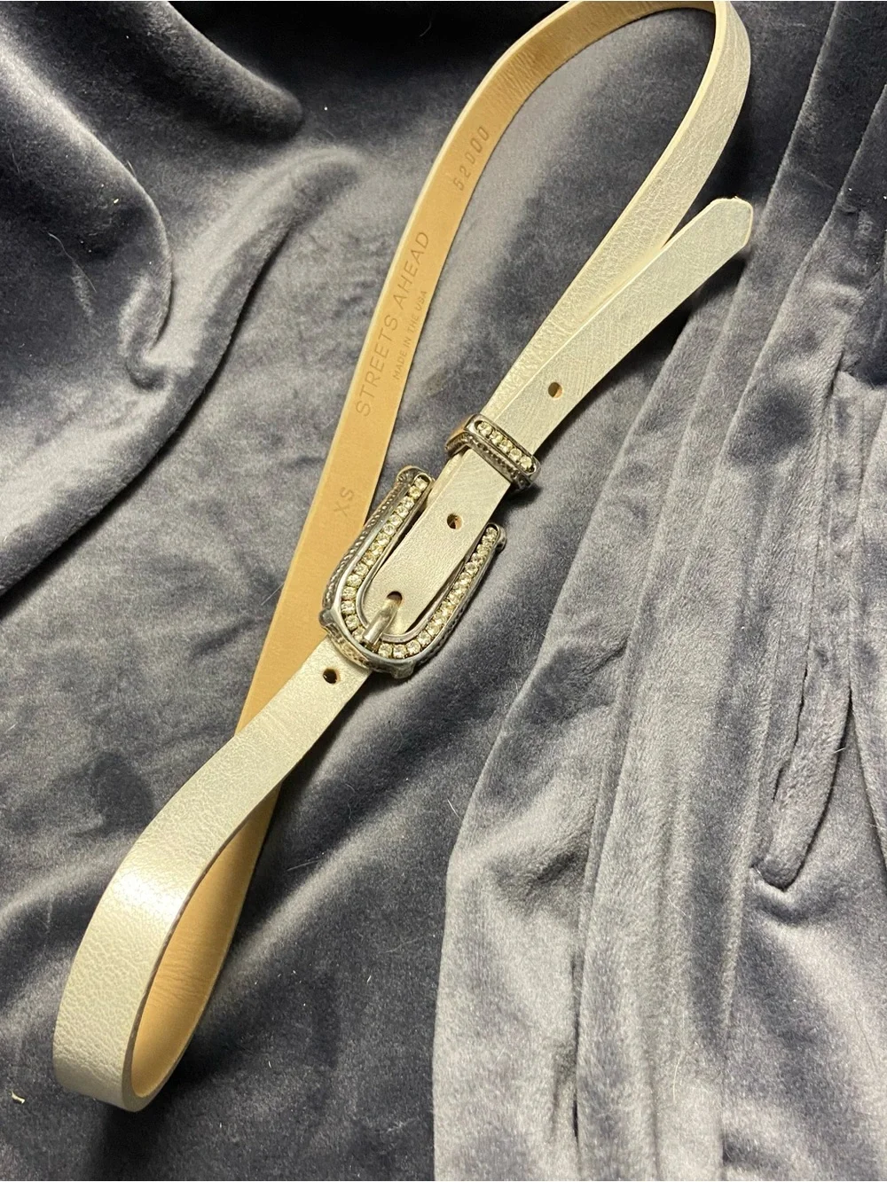 Streets Ahead Crystal Buckle Women's Slim Silver Leather Belt XS USA 52000
